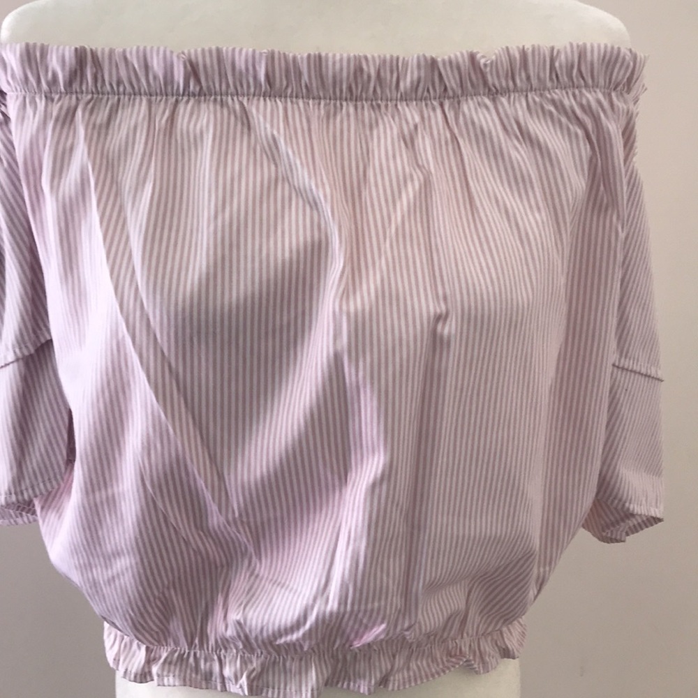 💙NWOT Cropped Ruffled Off Shoulder Top - Picture 3 of 11